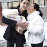 Юля и Тигран с малышом